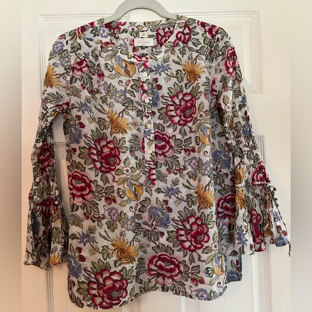 Loft/women’s blouse, size XS, bold colors